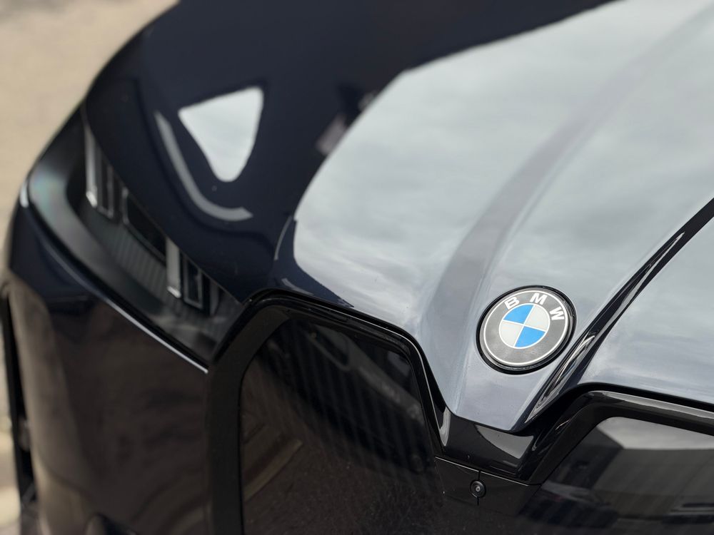 BMW iX na een keramische coating behandeling bij Eye For Detailing